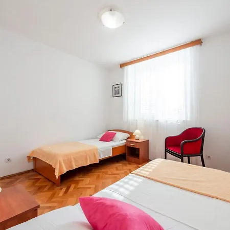 Bulevar Apartment *
