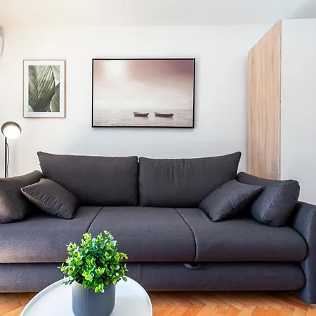 Apartment Bulevar
